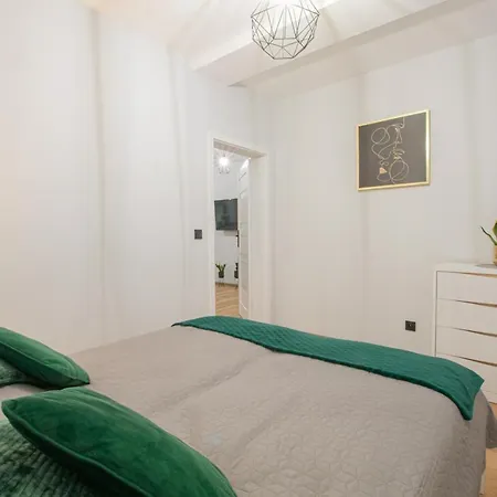 Szary * ינוביצה ויילקיה